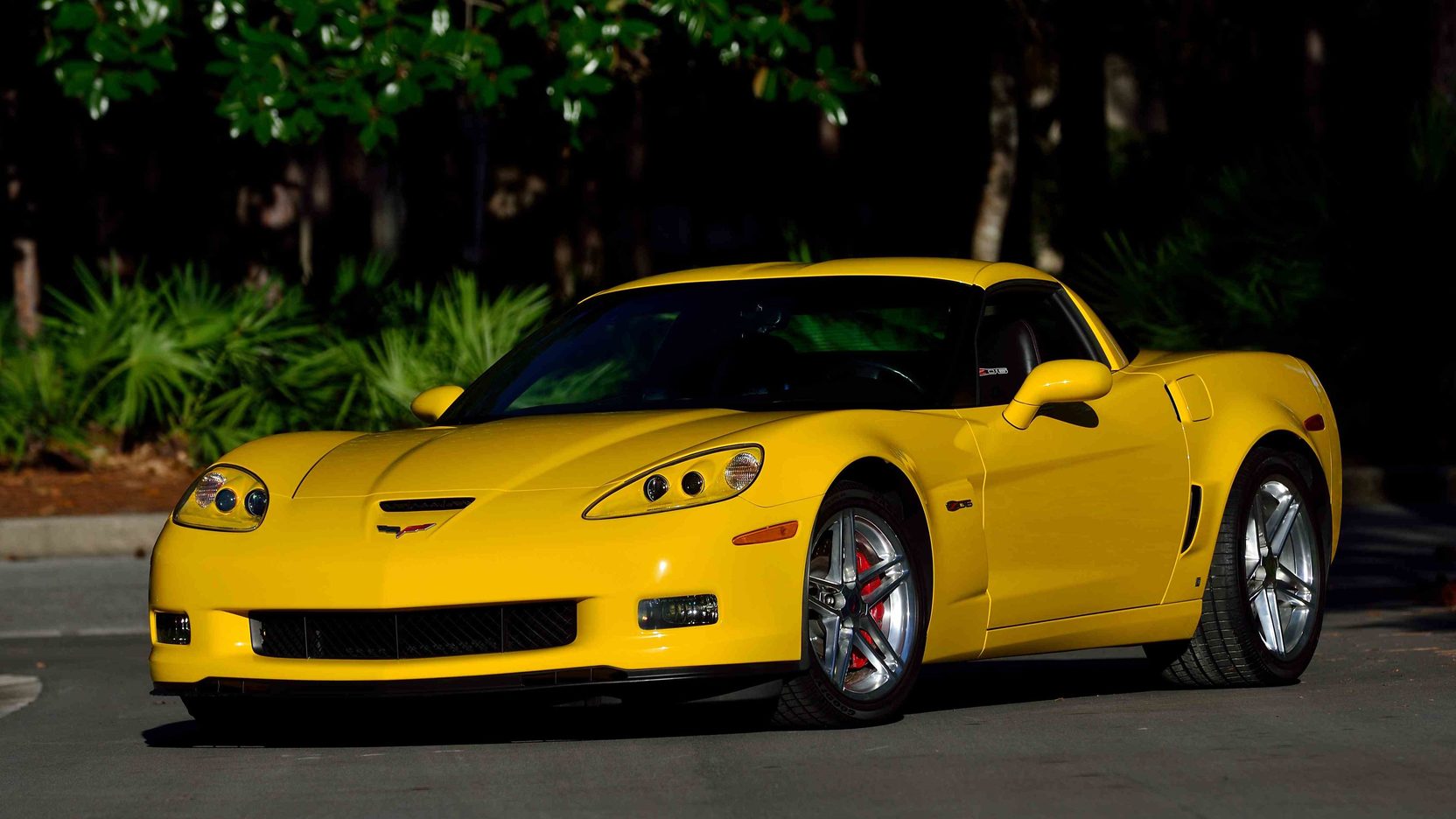Corvette Generations/C6/C6 2007 Yellow Z06 - 2.jpg
